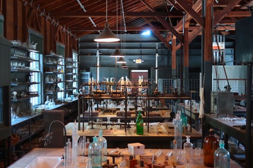 laboratoire-histoire-famille-natural-lab